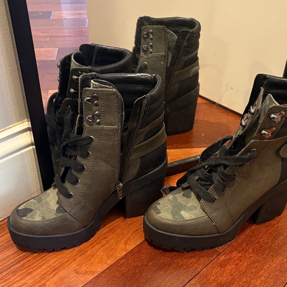 Mix No. 6 Green and Black Combat Boots